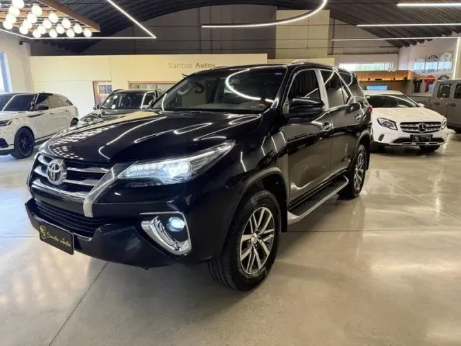 Toyota Hilux SW4 SRX 4X4 2.8 TDI 16V Dies. Aut. 2020