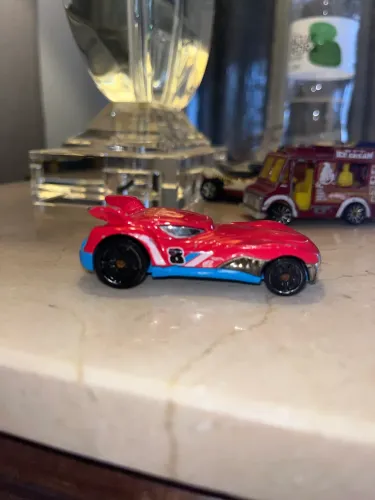 Hot Wheels Modelo Howlin Heat Vermelho e Azul