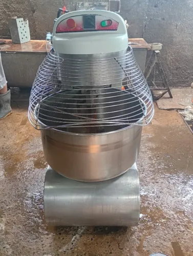 Masseira aspiral 40 kilos de massa pronta 25 kilos de farinha Gpaniz