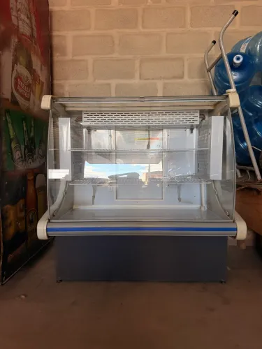 Expositor para tortas e salgados