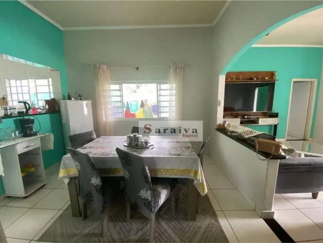 Casa com 3 dormitórios à venda, 198 m² por R$ 350.000,00 - Centro - Itapuí/SP