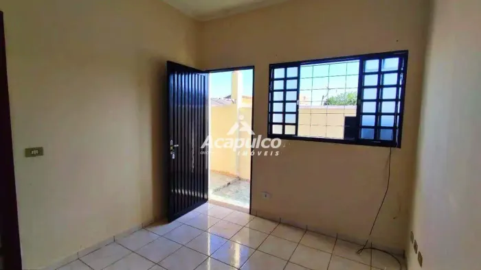 Casa de fundos para alugar com 01 quarto no Cidade Jardim II em Americana/SP.