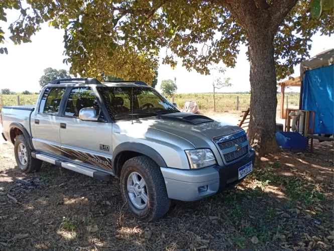 Chevrolet S10 Pick-up Rodeio 2.4 MPFI F.power CD 2011