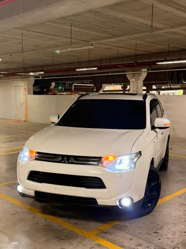 Mitsubishi Outlander 3.0/ GT 3.0 V6 Aut. 2015