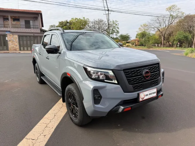 Nissan Frontier Pro4x CD 4X4 2.3 Bi-TB Die. AUT 2024
