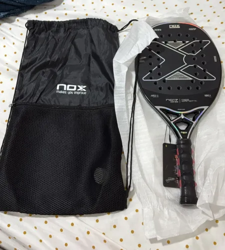 Raquete de beach Tennis nox 2025