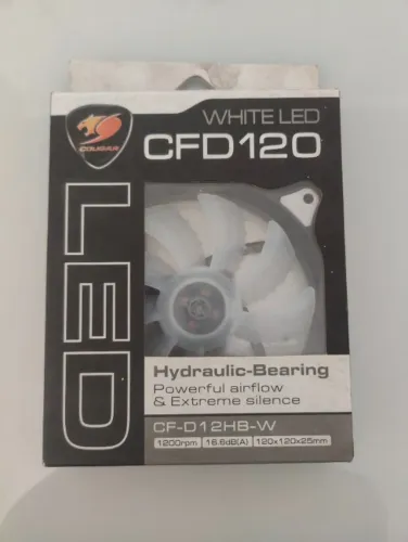 Ventoinha Cougar CFD120 com LED branco de 120mm