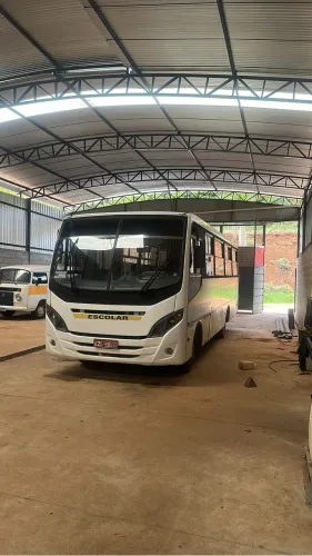 Vendo micro onibus vw 2011 motor MWM 