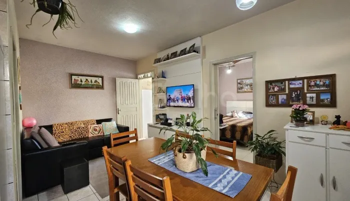 Casa para Venda em Florianópolis, Capoeiras, 6 dormitórios, 1 suíte, 4 banheiros, 3 vagas