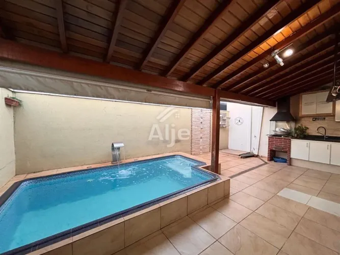 VENDE-SE Casa em condomínio NO VIVER BOSQUE - MARÍLIA/SP