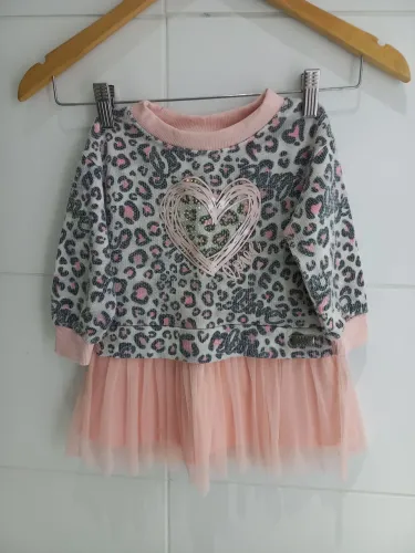 Agasalho rosa com tule