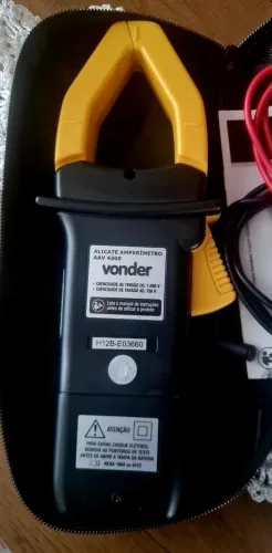 Multimetro c/ bag e manual, sem uso - aceito cartão e trocas