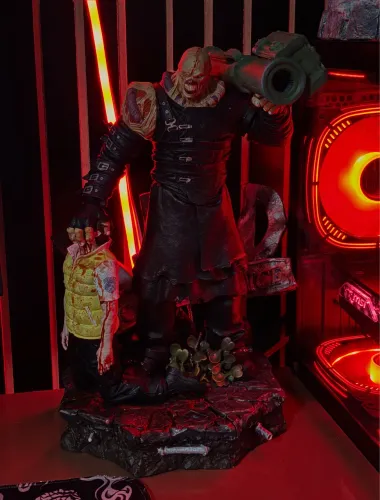 NEMESIS ACTION FIGURE DE RESINA