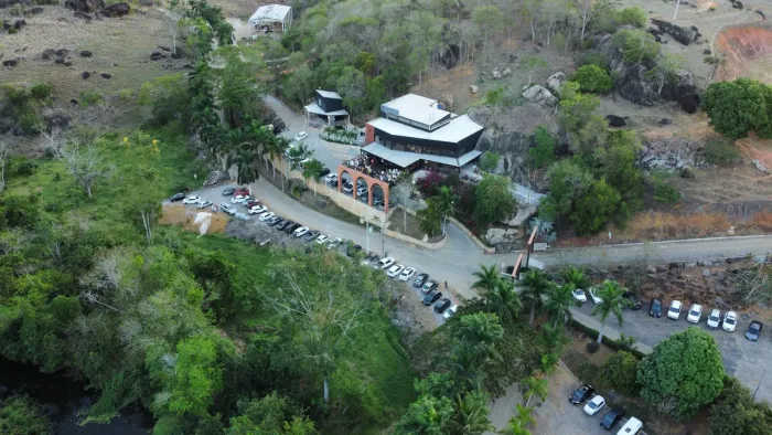 Área industrial/comercial com 10.250m2 já estruturada 