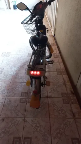 Uma bicicleta elétrica. Sousa Bike 48 V.