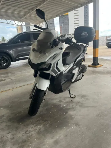 VENDO HONDA ADV 2022