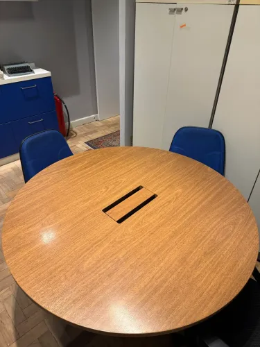 Mesa de Reunião Mirage 4 lugares