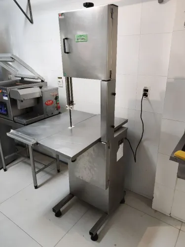 Serra Fita Eccel para Açougue - Usado
