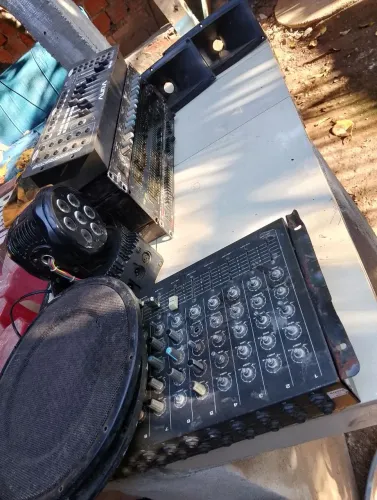 Vendo tudo junto Material de som