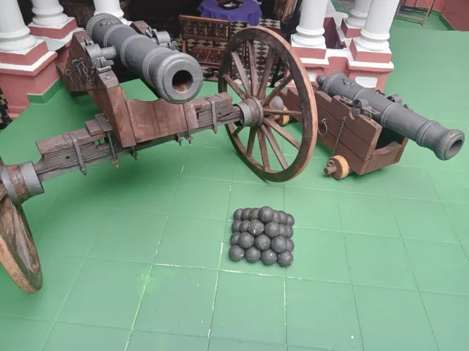 Canhão antigo tamanho real para coleção, decoração, hotel, castelo, museu, governo, etc