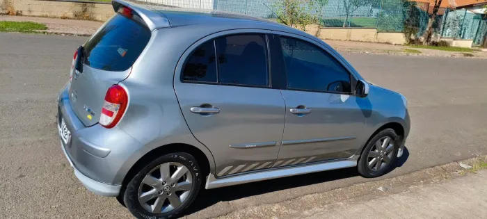 Nissan March SR 1.6 16V Flex Fuel 5P 2013