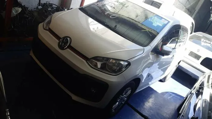 Sucata Volks up TSI 18 para retirada de peças