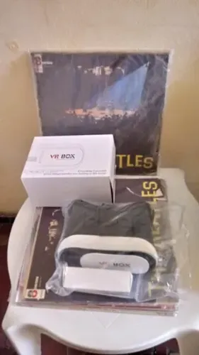 Óculos 3D Samsung, 4u., completo. E vários eletrônicos.