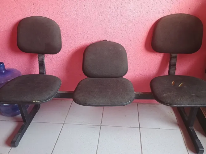 Conjunto de Cadeiras para Sala de Espera de ferro.