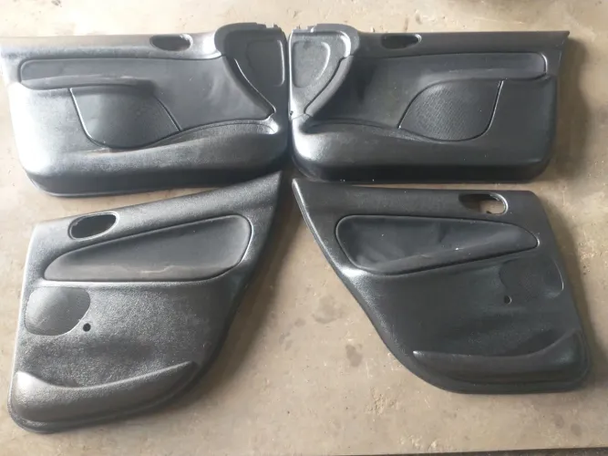 Jogo Forro de porta  Peugeot 206 4p
