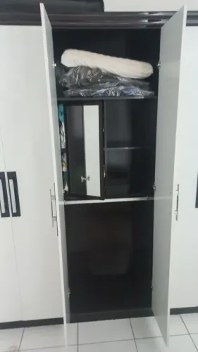 Guarda-roupas 6 portas (precisa ser desmontado!)