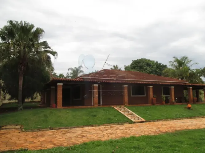 Chácara de 450m² com 03 quartos para locação e venda - Jardinópolis