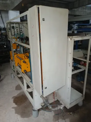 Máquina de soprar garrafas pet
