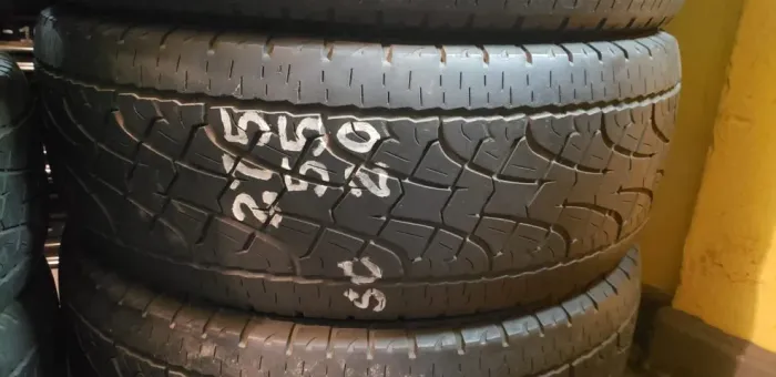 3 Pneus Pirelli Aro 20 (Suburban, Range Rover e etc.)