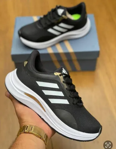 Tenis adidas preto Esporte 