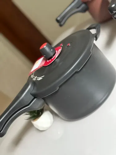 Panela de pressão 5 litros fechamento externo 
