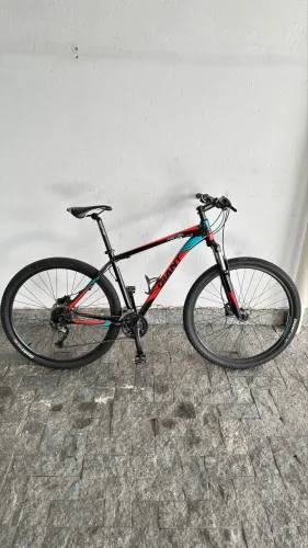 Bicicleta Giant aro 29