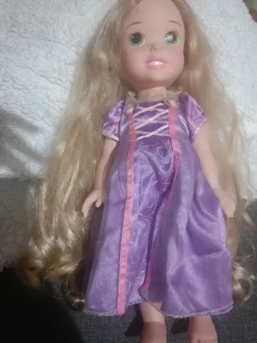 boneca rapunzel colecionável importada