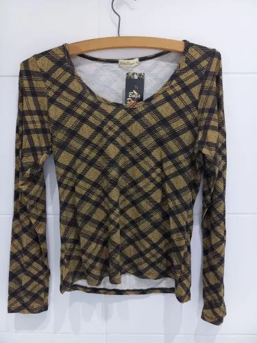 Blusa Manga Longa Xadrez Dourado e Preto