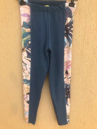Calça Leggin Azul Com Listra Lateral Floral Da Farm