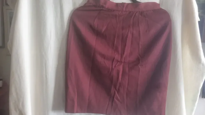 Saia reta vinho 38