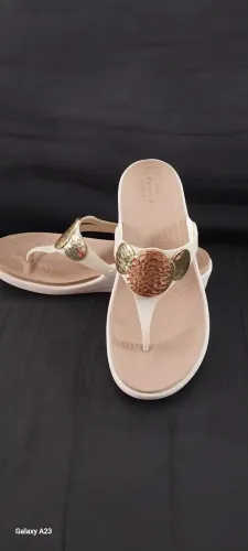 Crocs Sanrah 100% original número 38