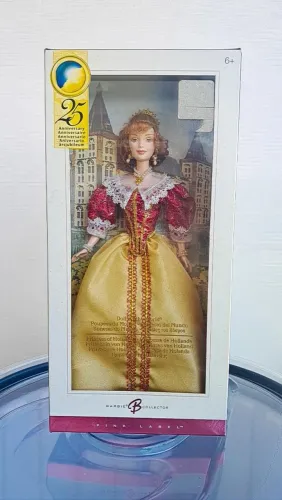 Boneca Barbie Collector Princess of Holland