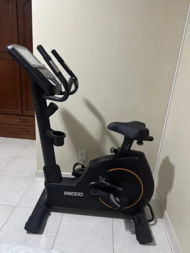 Bicicleta Vertical Profissional Evolution B6000 - Pouquíssimo uso, com nota fiscal! 