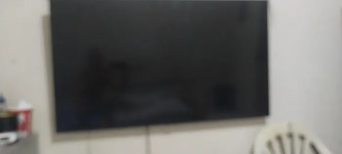 Smart tv 50pg tela infinita porem con defeito vendo ueegre 