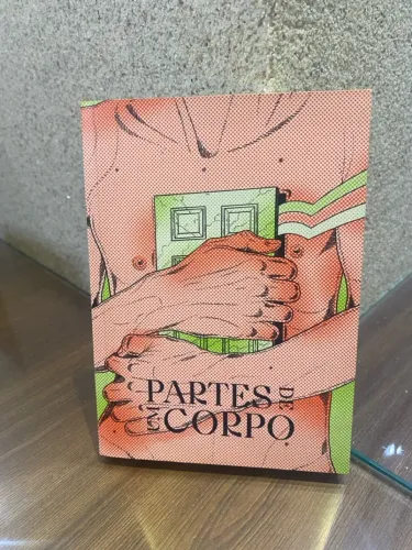 Livro 'Partes de um Corpo' - Exclusivo TAG