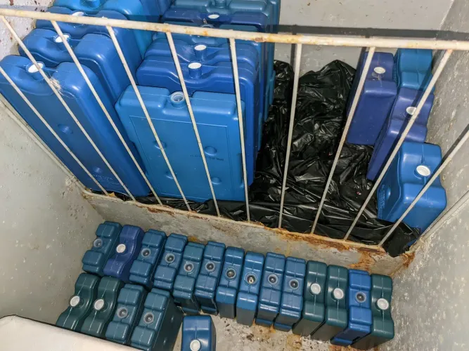 Gelo reutilizável em placas 500 e 1000ml