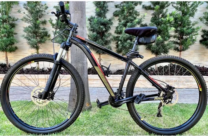 Bicicleta usada poucas vezes