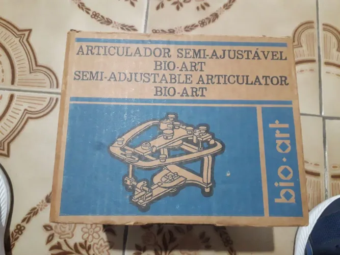 Articulador Semi-Ajustável Bio-Art