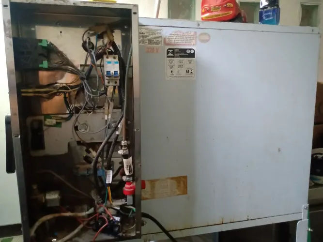 Forno elétrico e a gás preciso desocupar espaço logo, por isso o preço