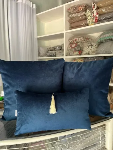 Cortinas e almofadas